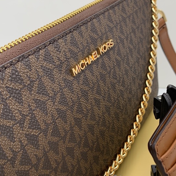 MICHAEL KORS GIFTABLE SHOULDER BAG & CARD HOLDER BOXED SET Brown signature NWT - Picture 15 of 16